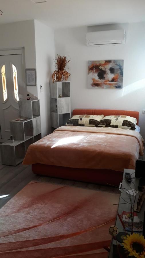 Studio Apartments Kim - Dilberovic Mostar Bagian luar foto