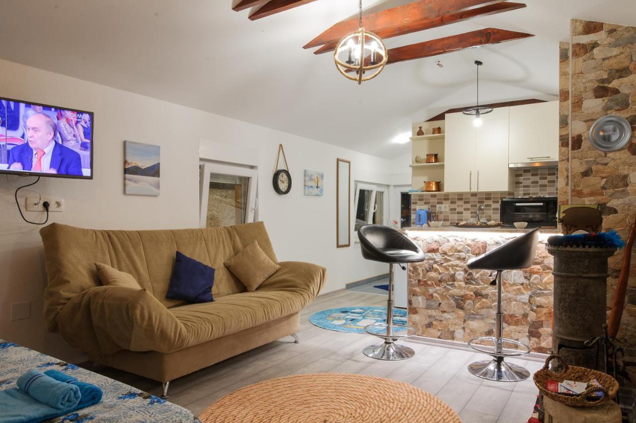 Studio Apartments Kim - Dilberovic Mostar Bagian luar foto