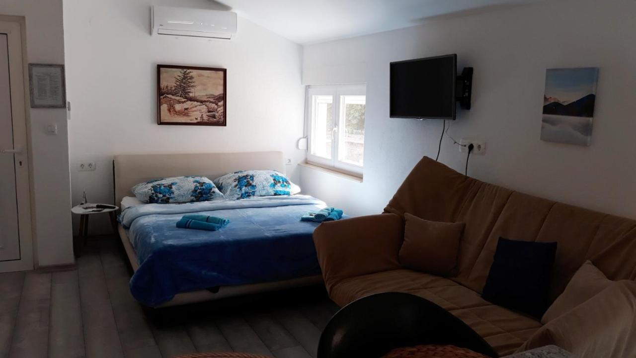 Studio Apartments Kim - Dilberovic Mostar Bagian luar foto