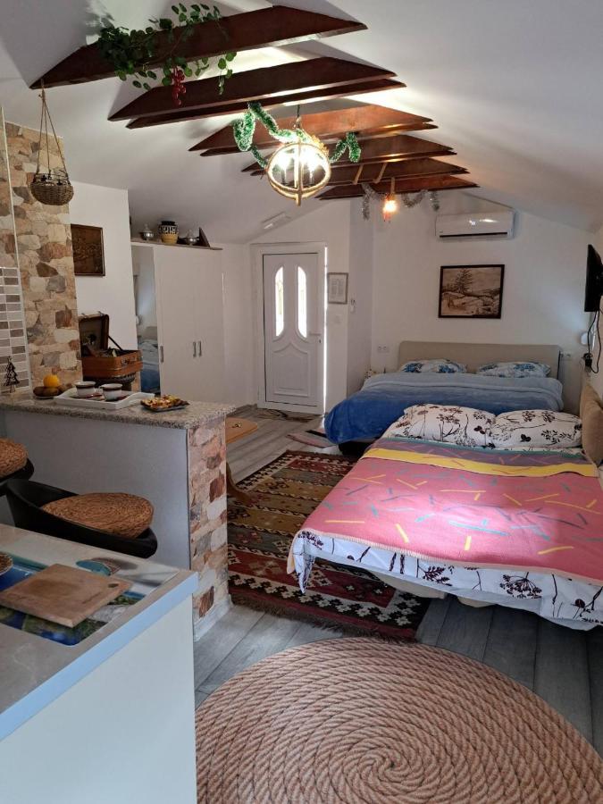 Studio Apartments Kim - Dilberovic Mostar Bagian luar foto